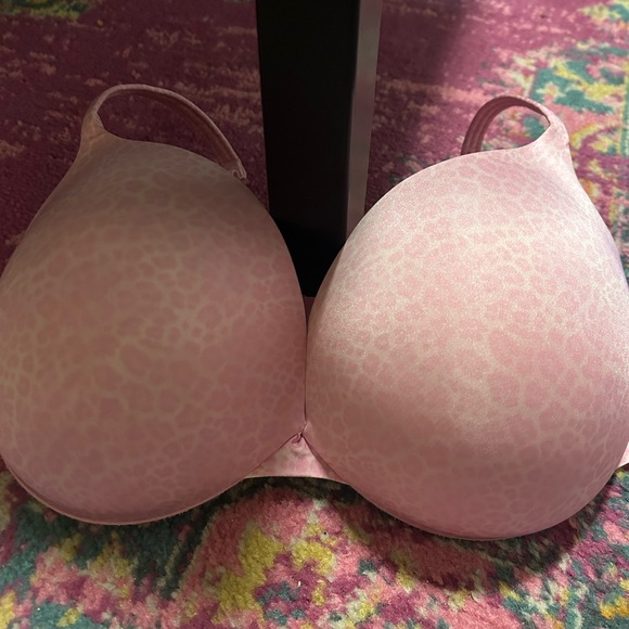 SKIMS Light Pink Patterned Bra - Picture 2 of 4